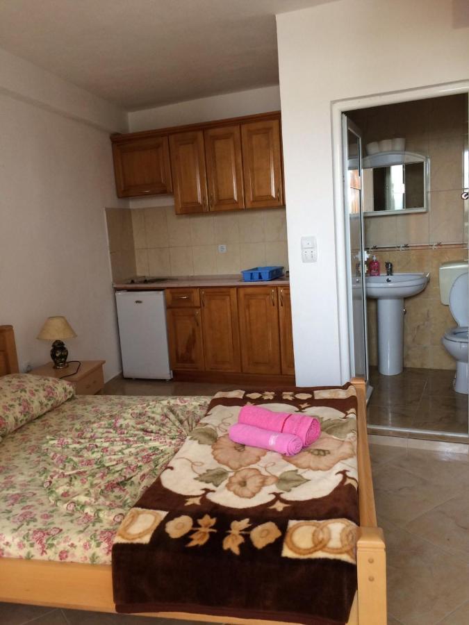 Sand And Sea Apartments Ulcinj Exterior foto